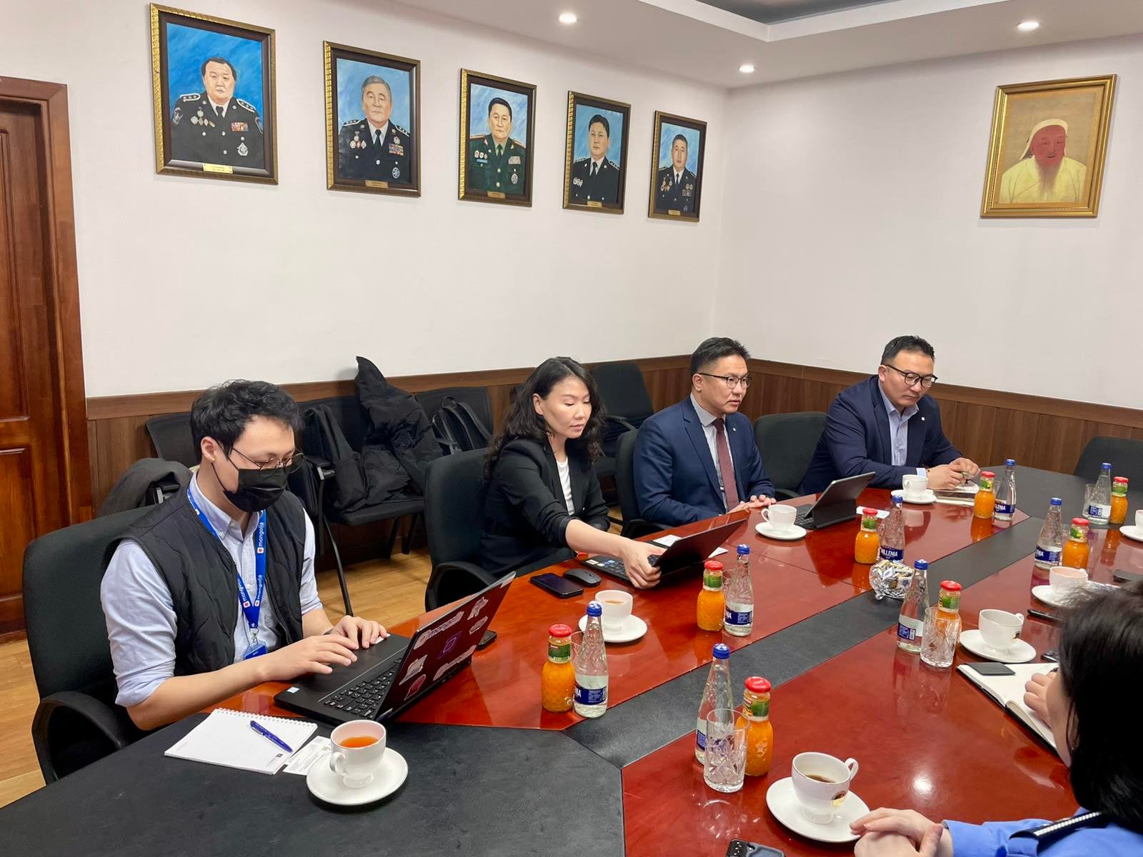 “ᠢ-ᠮᠣᠩᠭᠤᠯ ᠠᠻᠠᠳ᠋ᠧᠮᠢ” ᠤᠲᠤᠭ᠂ ᠰᠢᢉᠦᢈᠦ ᠰᠢᠨᠵᠢᠯᠡᢉᠡᠨ ᠦ᠋ ᠶᠡᠷᠦᠩᢈᠡᠢ ᠭᠠᠵᠠᠷ ᠲᠠᠢ ᠬᠠᠮᠲᠤᠷᠠᠨ ᠠᠵᠢᠯᠯᠠᠨ᠎ᠠ