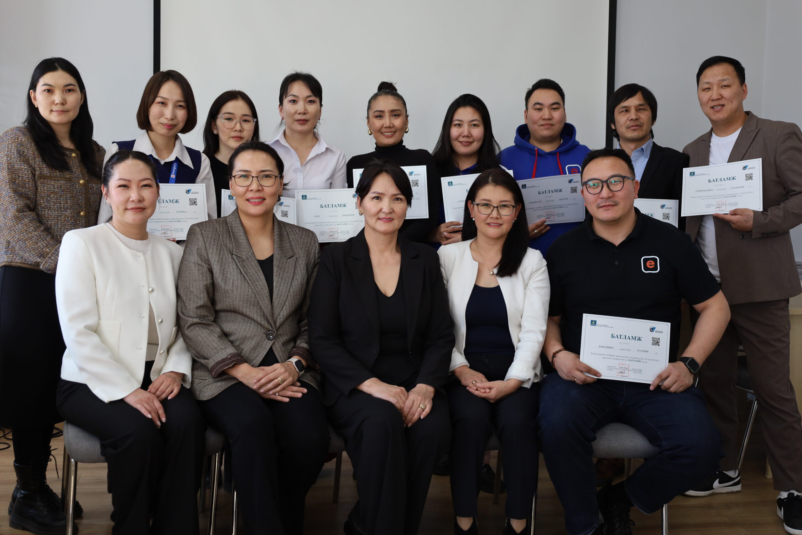 ᠬᠩᢈᠢᠰᠦ᠋ᠰᠦ “ᠢ-ᠮᠣᠩᠭᠤᠯ ᠠᠻᠠᠳ᠋ᠧᠮᠢ” ᠤᠲᠤᠭ -ᠡᠶᠢᠨ ᠪᠦᢈᠦ ᠨᠡᠶᠢᠲᠡ ᠶ᠋ᠢᠨ ᠴᠠᢈᠢᠮ ᠤᠷ᠎ᠠ ᠴᠢᠳᠠᠪᠤᠷᠢ ᠶ᠋ᠢ ᠨᠡᠮᠡᢉᠳᠡᢉᠦᠯᢈᠦ ᠰᠤᠷᠭᠠᠯᠲᠠ ᠶ᠋ᠢᠨ ᢈᠥᠲᠦᠯᠪᠦᠷᠢ ᠶ᠋ᠢ ᠠᠯᠪᠠᠨ ᠶᠣᠰᠤᠭᠠᠷ ᠪᠠᠲᠤᠯᠠᠭᠠᠵᠢᠭᠤᠯᠤᠯ᠎ᠠ